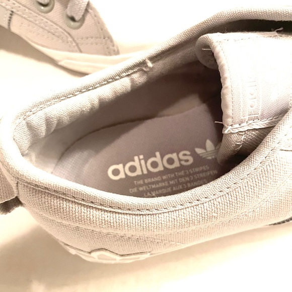 NWT Men’s Adidas Low tops - Picture 6 of 6